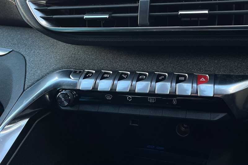 Used Peugeot 3008 2018 for sale - 77471074: Photo 15