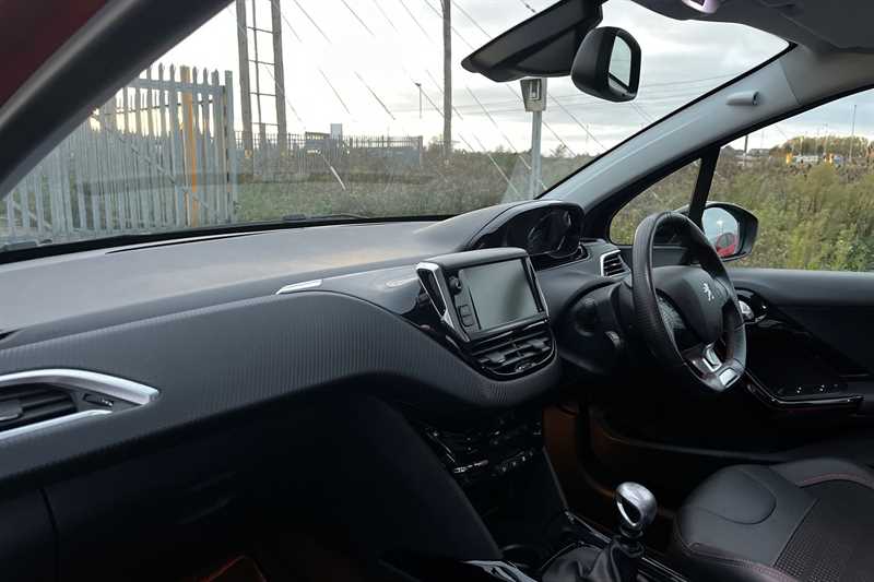 Used Peugeot 2008 2017 for sale - 76459210: Photo 13