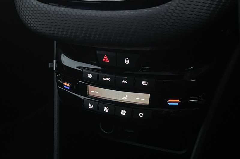 Used Peugeot 2008 2017 for sale - 76459210: Photo 15