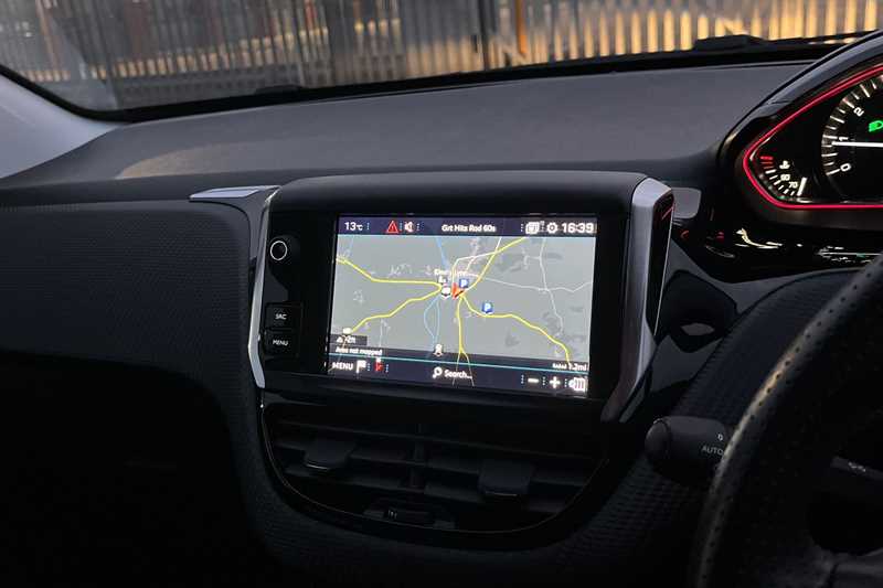 Used Peugeot 2008 2017 for sale - 76459210: Photo 17