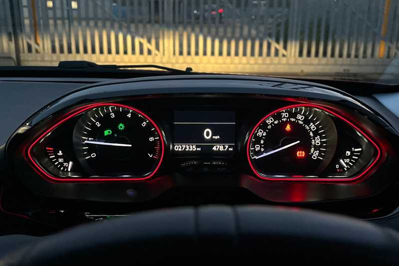 Used Peugeot 2008 2017 for sale - 76459210: Photo 20