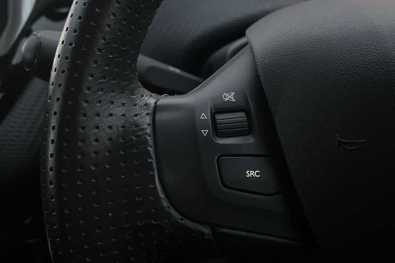 Used Peugeot 2008 2017 for sale - 76459210: Photo 21