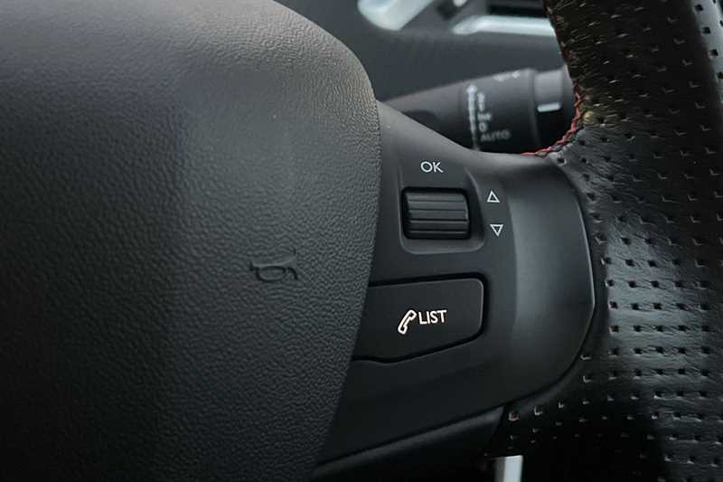 Used Peugeot 2008 2017 for sale - 76459210: Photo 22