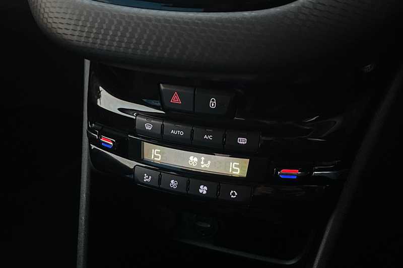 Used Peugeot 208 2017 for sale - 76515065: Photo 15