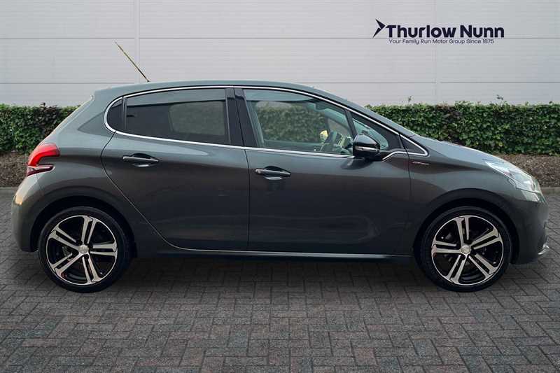 Used Peugeot 208 2017 for sale - 76515065: Photo 2