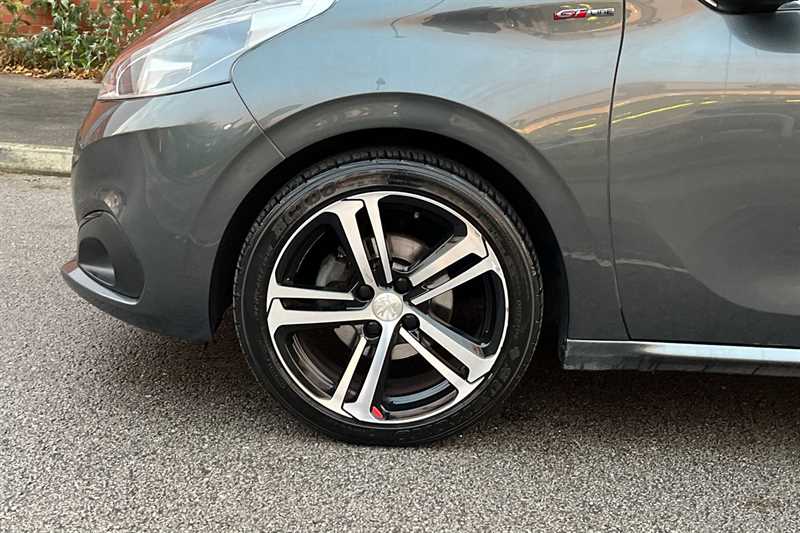 Used Peugeot 208 2017 for sale - 76515065: Photo 46