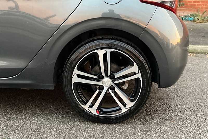 Used Peugeot 208 2017 for sale - 76515065: Photo 48