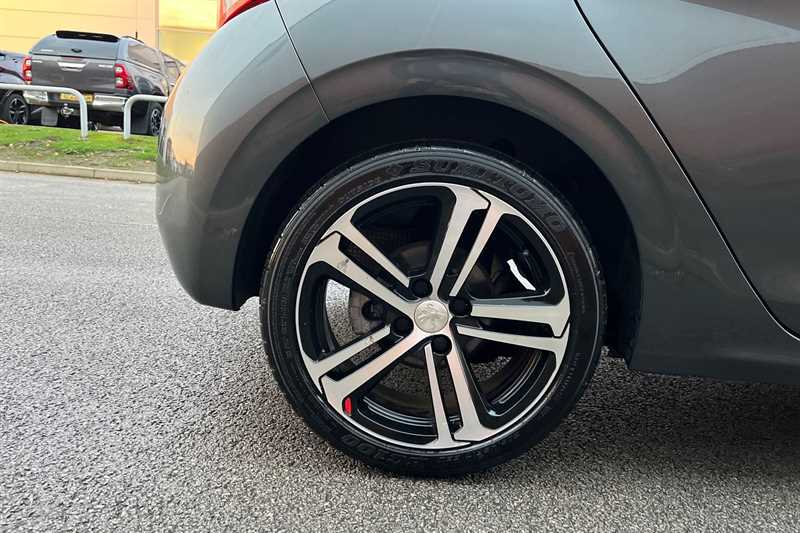 Used Peugeot 208 2017 for sale - 76515065: Photo 9