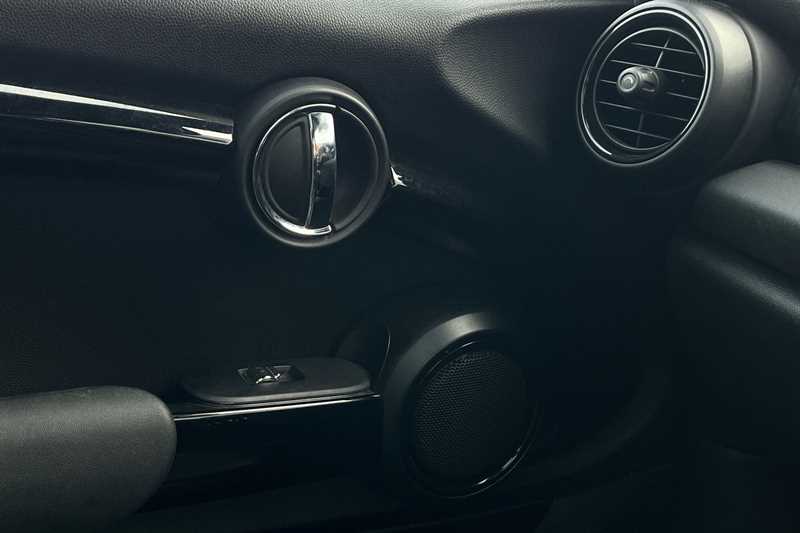 Used MINI Hatch 2019 for sale - 77512900: Photo 55