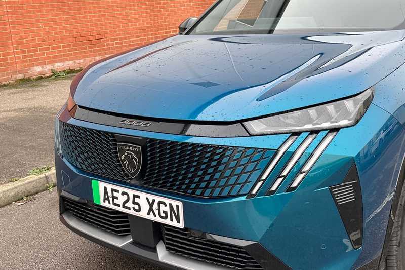 Used Peugeot E-3008 2025 for sale - 76390274: Photo 42