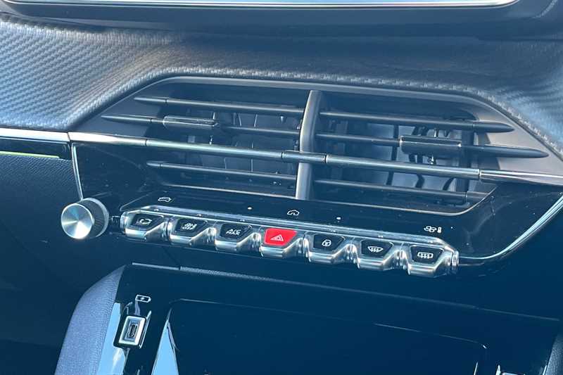 Used Peugeot 2008 2024 for sale - 76125074: Photo 15