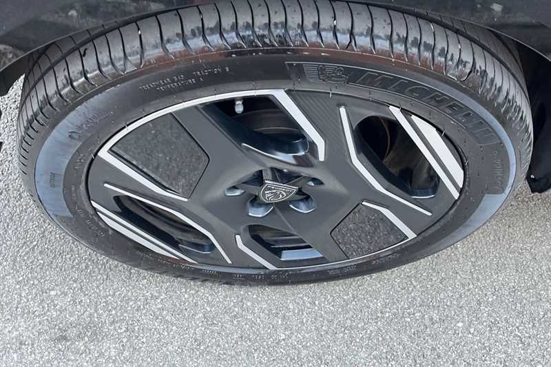 Used Peugeot 5008 2024 for sale - 76999924: Photo 32