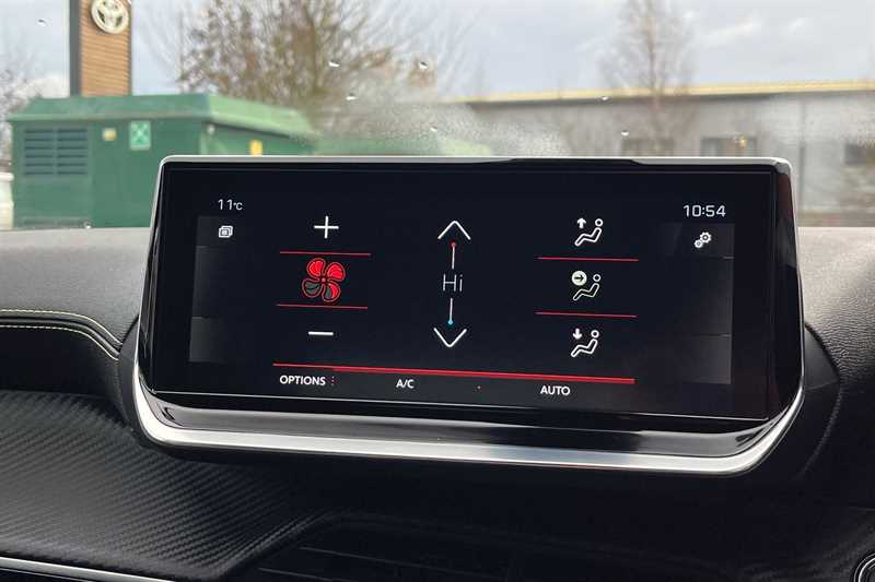 Used Peugeot 2008 2021 for sale - 76842372: Photo 17