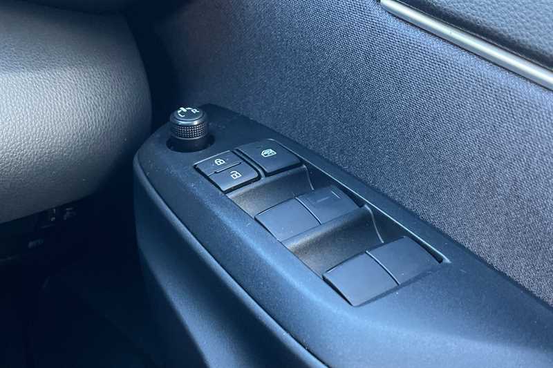 Used Toyota Yaris Cross 2023 for sale - 77513002: Photo 16