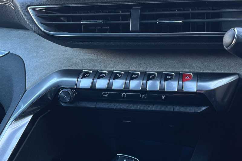 Used Peugeot 3008 2021 for sale - 76827003: Photo 15