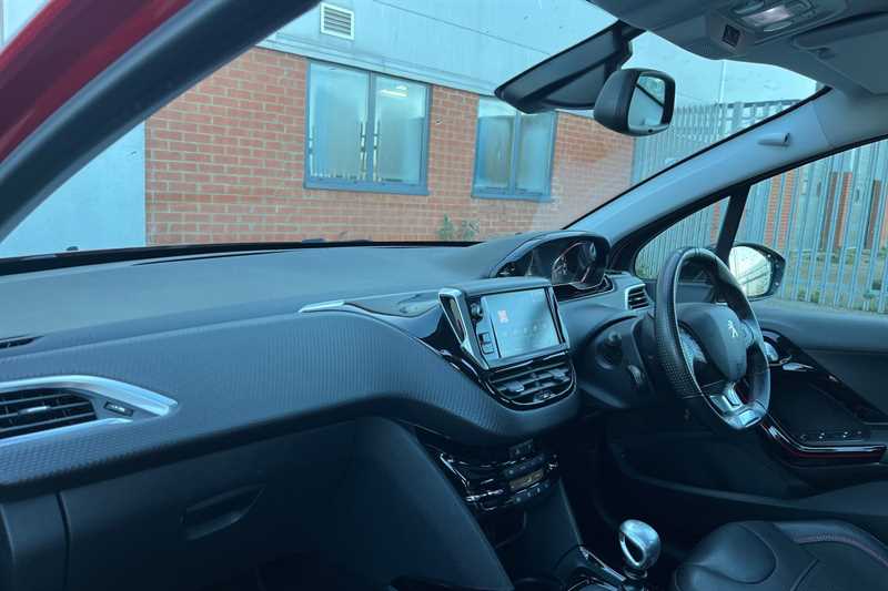 Used Peugeot 2008 2018 for sale - 76229550: Photo 13