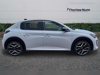 Used Peugeot 208 2025 for sale - 76999976: Photo