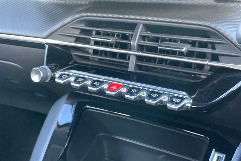 Used Peugeot 2008 2022 for sale - 77414129: Photo 15