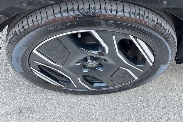 Used Peugeot E-5008 2024 for sale - 76169074: Photo 32