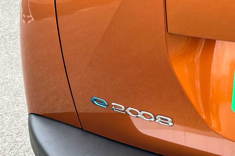 Used Peugeot E-2008 2022 for sale - 76112601: Photo 27