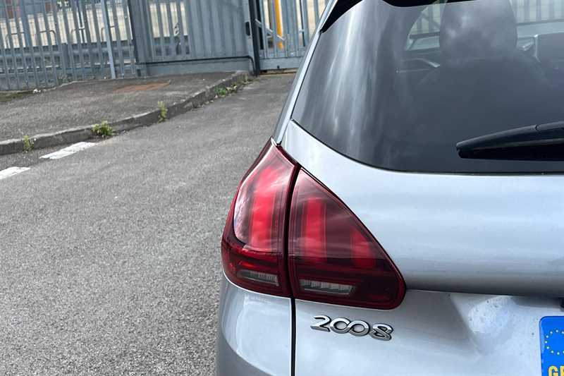 Used Peugeot 2008 2019 for sale - 76552629: Photo 28