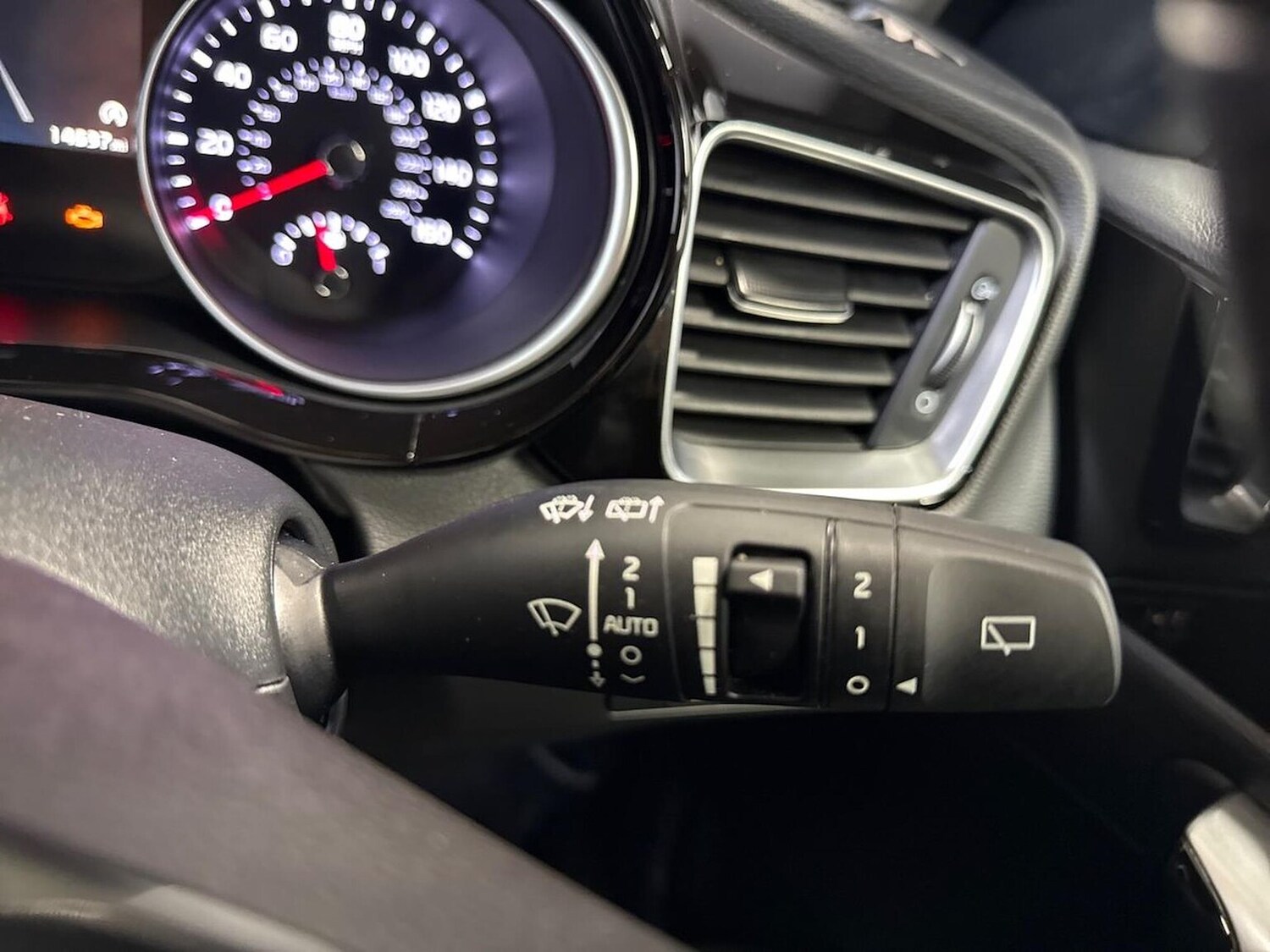 Used Kia XCeed 2024 for sale - 76383349: Photo 27