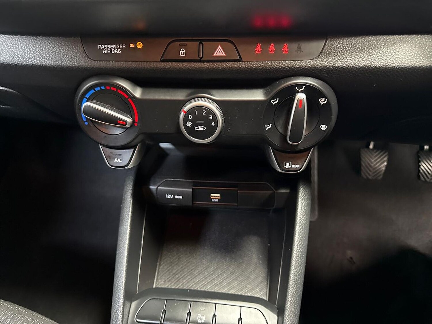 Used Kia Stonic 2022 for sale - 76340571: Photo 12