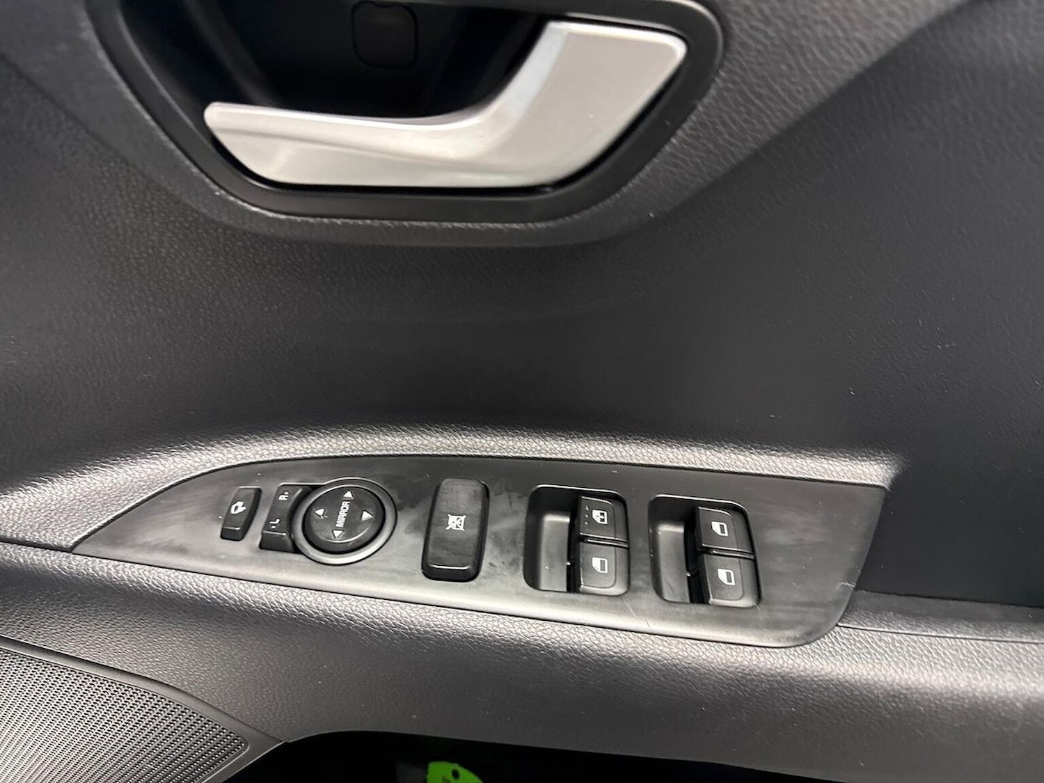 Used Kia Stonic 2022 for sale - 76340571: Photo 21