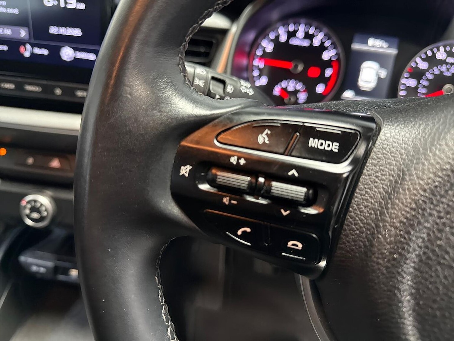 Used Kia Stonic 2022 for sale - 76340571: Photo 24