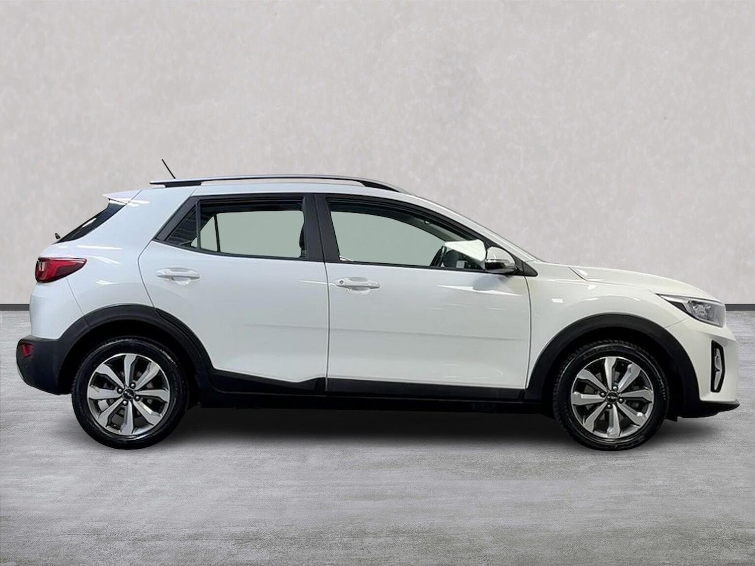 Used Kia Stonic 2022 for sale - 76340571: Photo 3