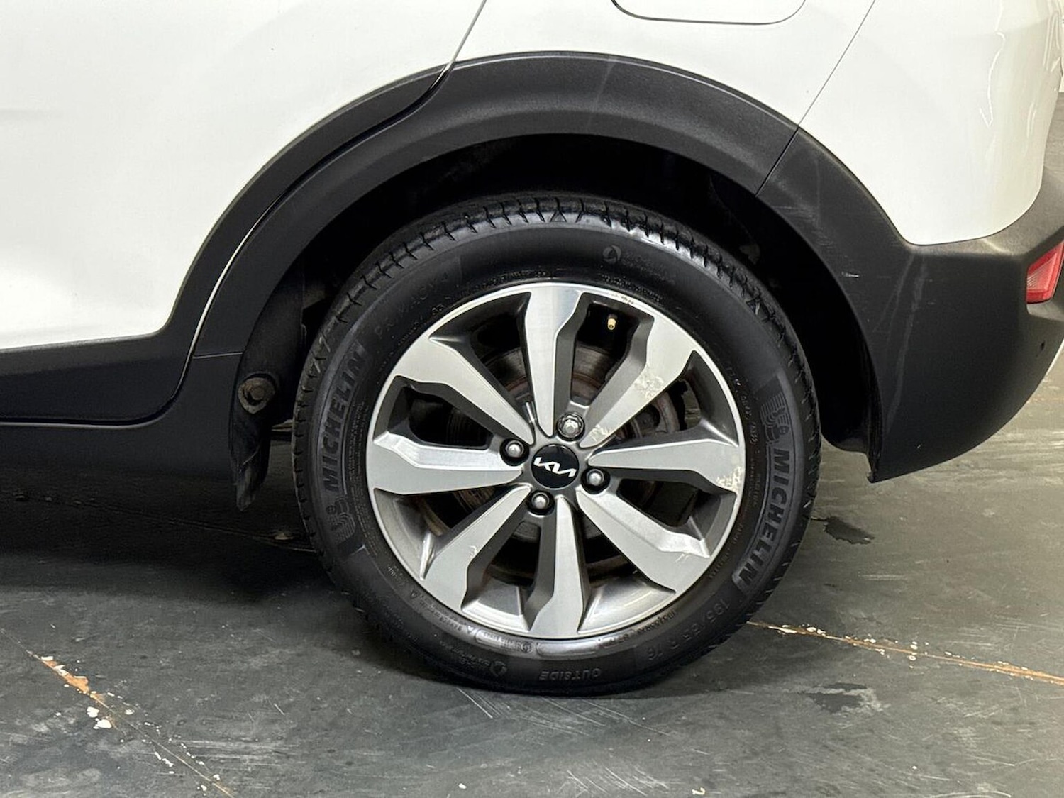 Used Kia Stonic 2022 for sale - 76340571: Photo 6