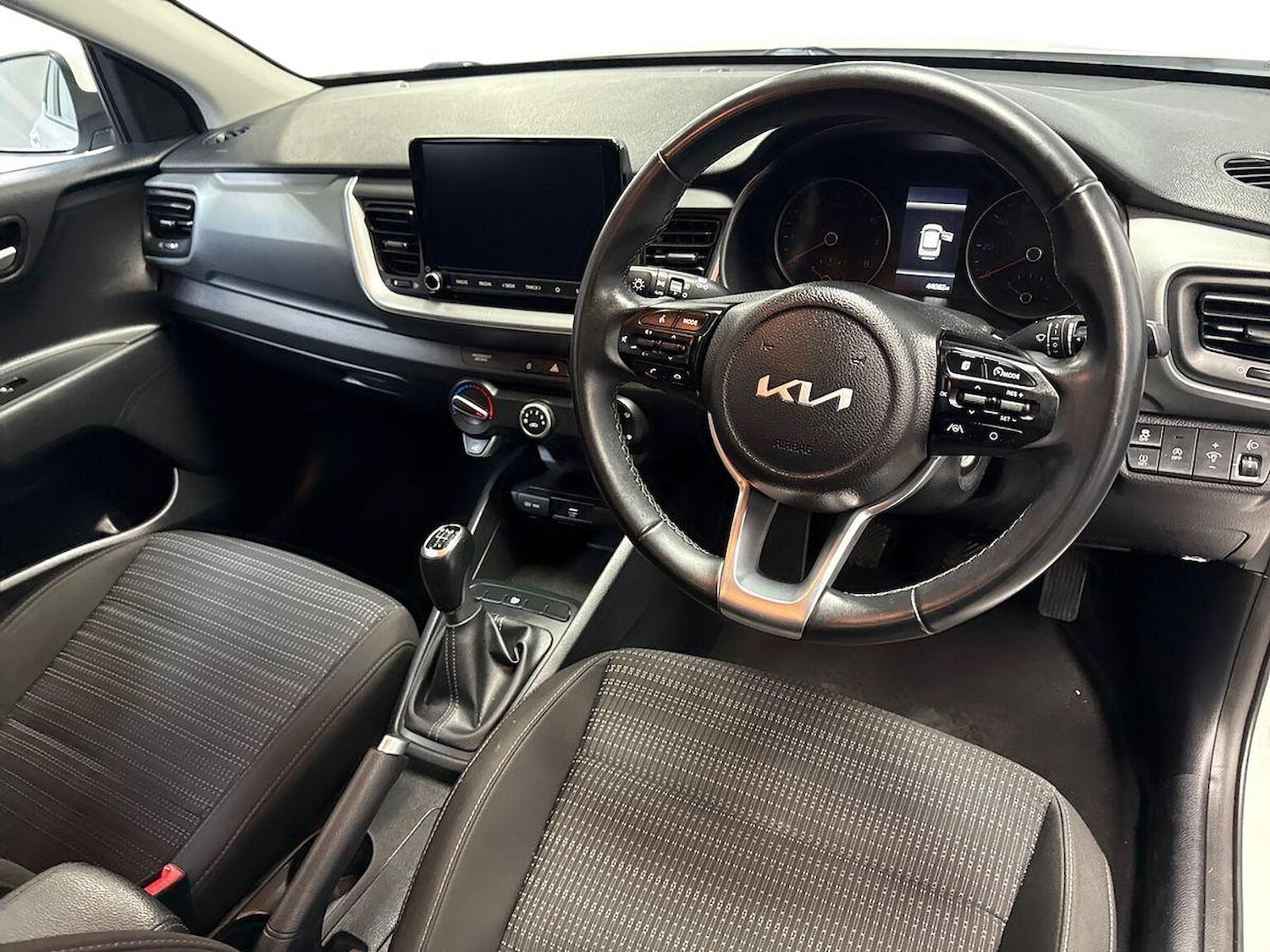 Used Kia Stonic 2022 for sale - 76340571: Photo 8