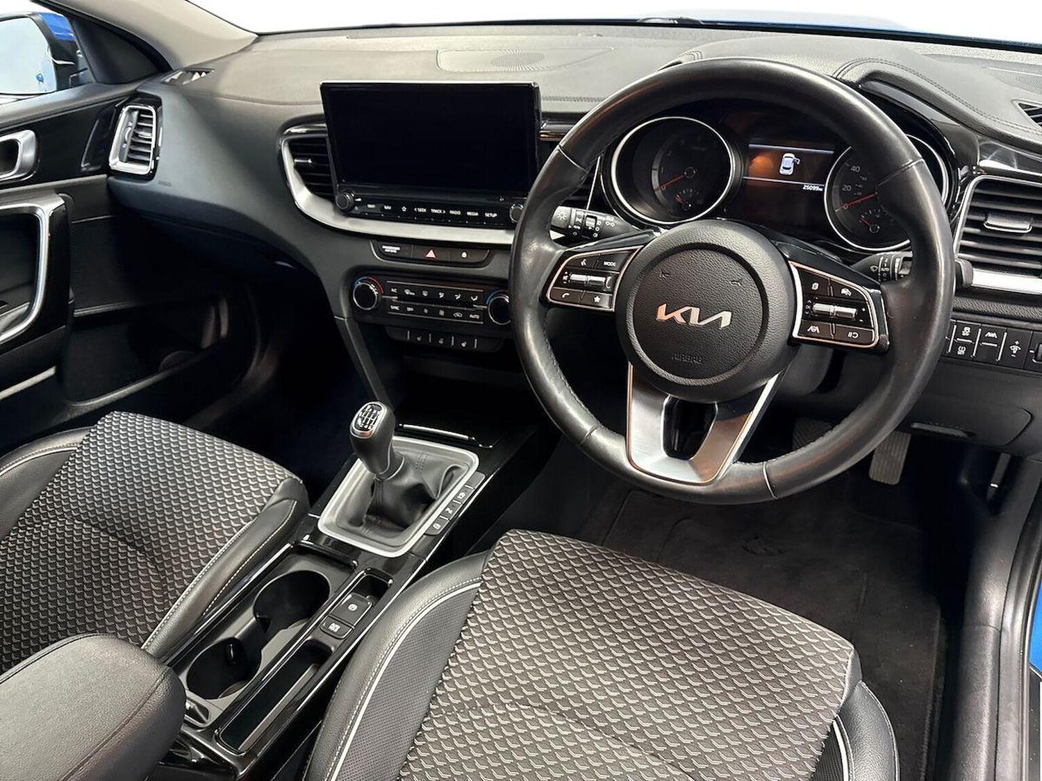 Used Kia XCeed 2023 for sale - 76212025: Photo 8