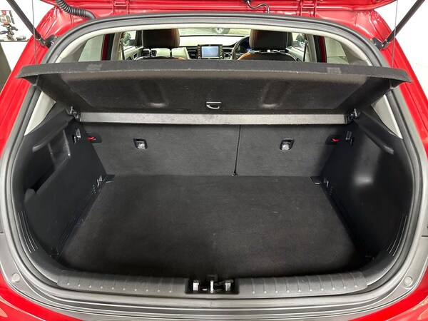 Used Kia Stonic 2017 for sale - 76171535: Photo 17