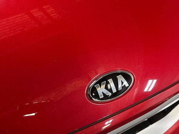 Used Kia Stonic 2017 for sale - 76171535: Photo 28