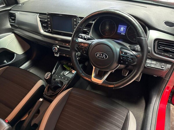 Used Kia Stonic 2017 for sale - 76171535: Photo 9