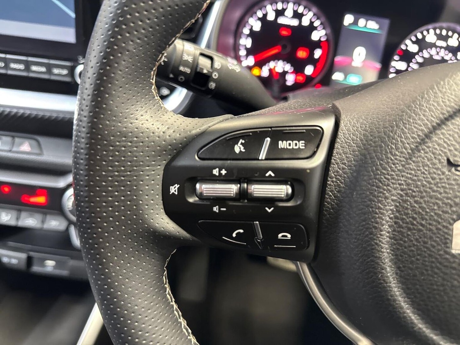 Used Kia Stonic 2021 for sale - 77662539: Photo 24