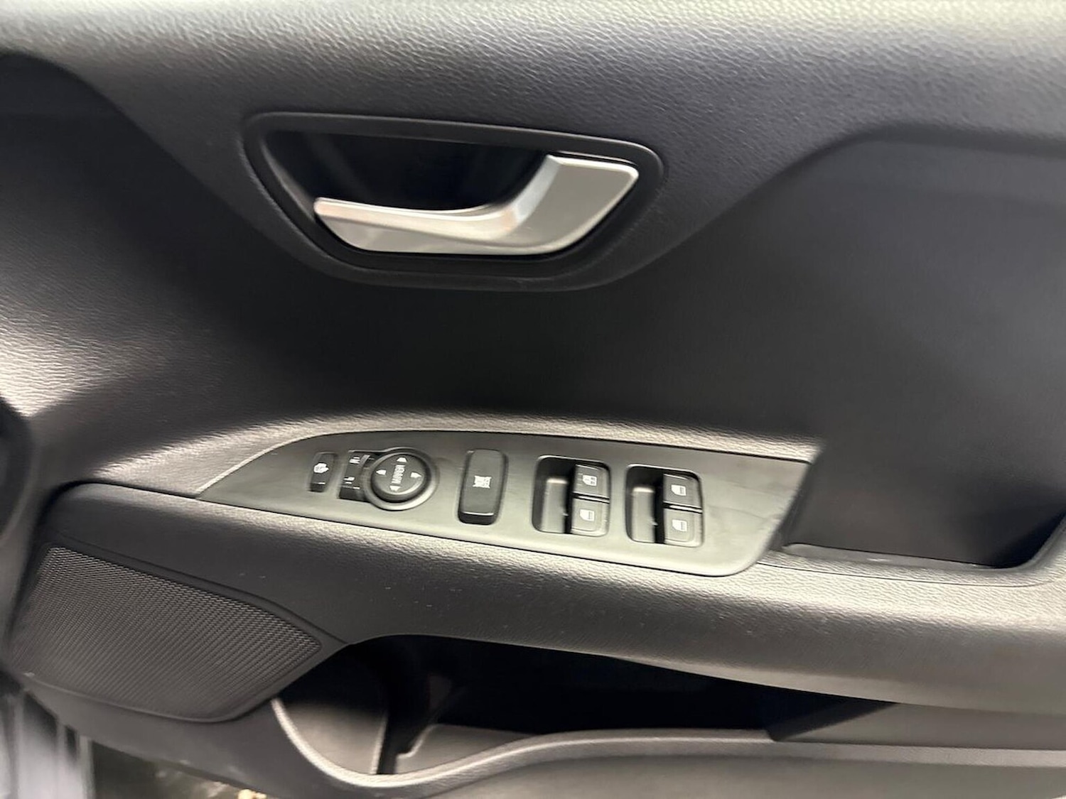 Used Kia Rio 2023 for sale - 76770029: Photo 21