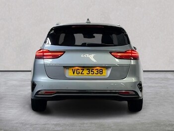 Used Kia Ceed 2021 for sale - 76837124: Photo