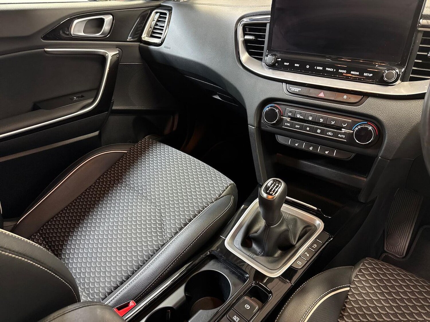 Used Kia XCeed 2023 for sale - 76273472: Photo 13