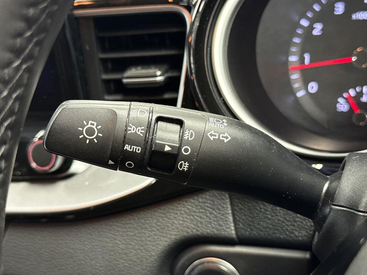 Used Kia XCeed 2023 for sale - 76273472: Photo 27