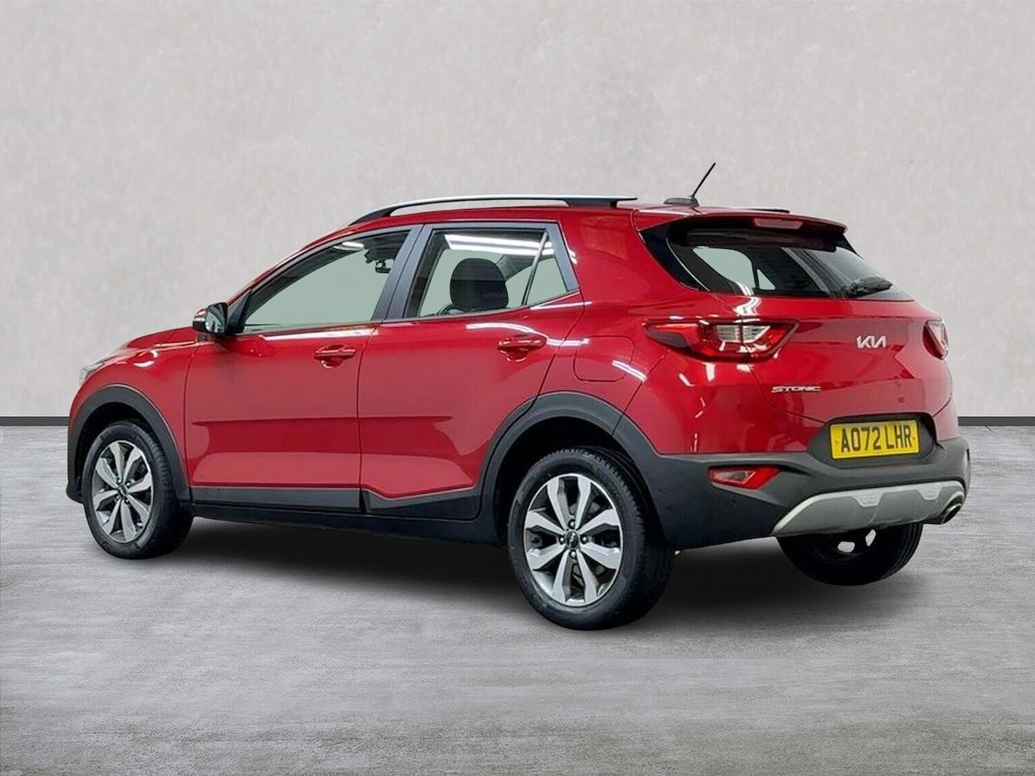 Used Kia Stonic 2022 for sale - 76171540: Photo 2
