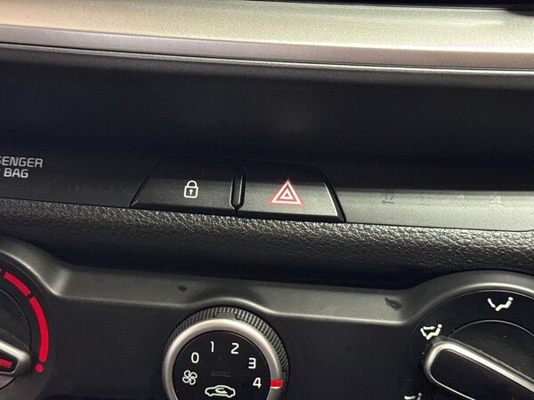 Used Kia Stonic 2022 for sale - 76171540: Photo 22