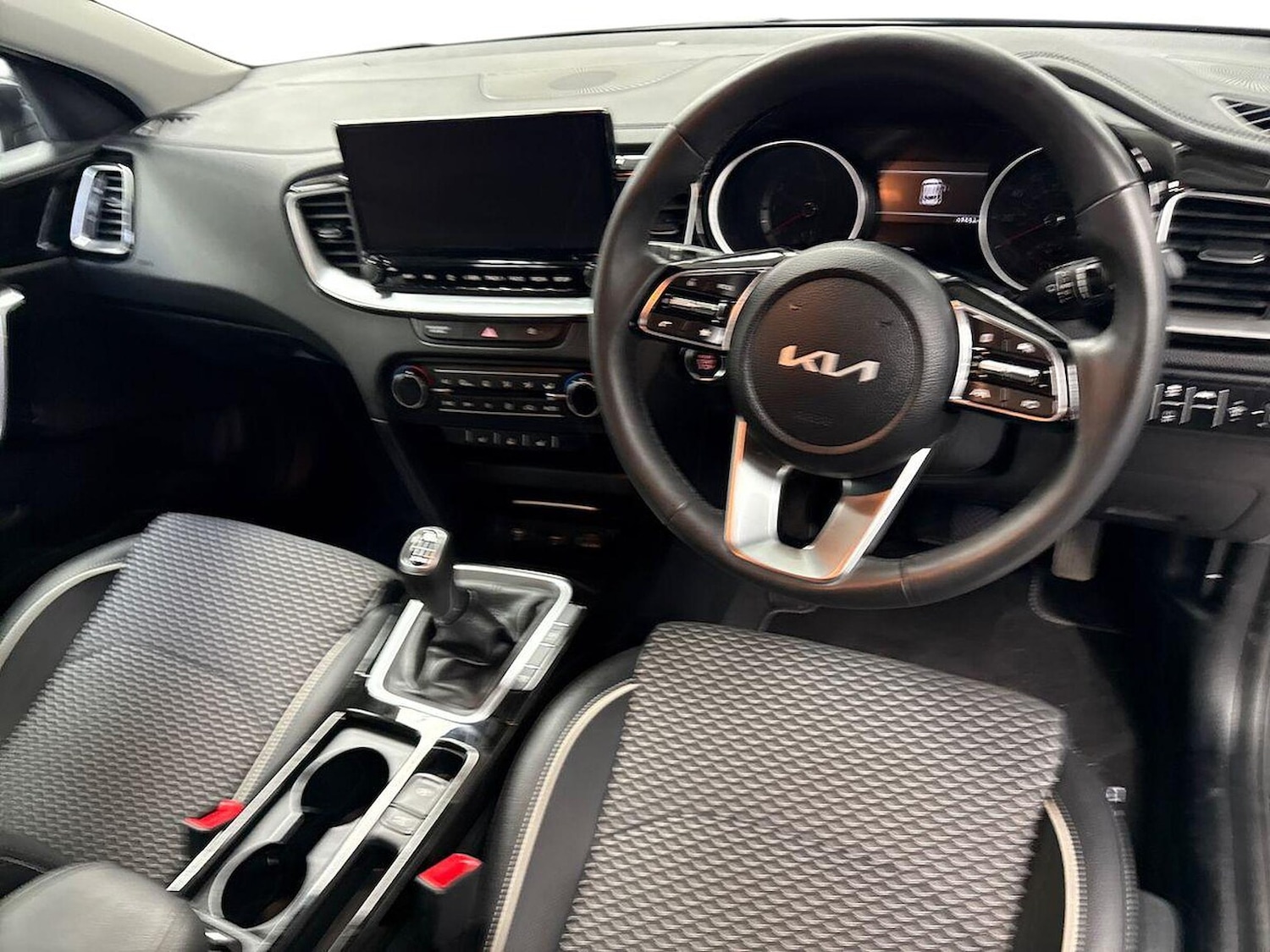 Used Kia XCeed 2025 for sale - 78168977: Photo 17