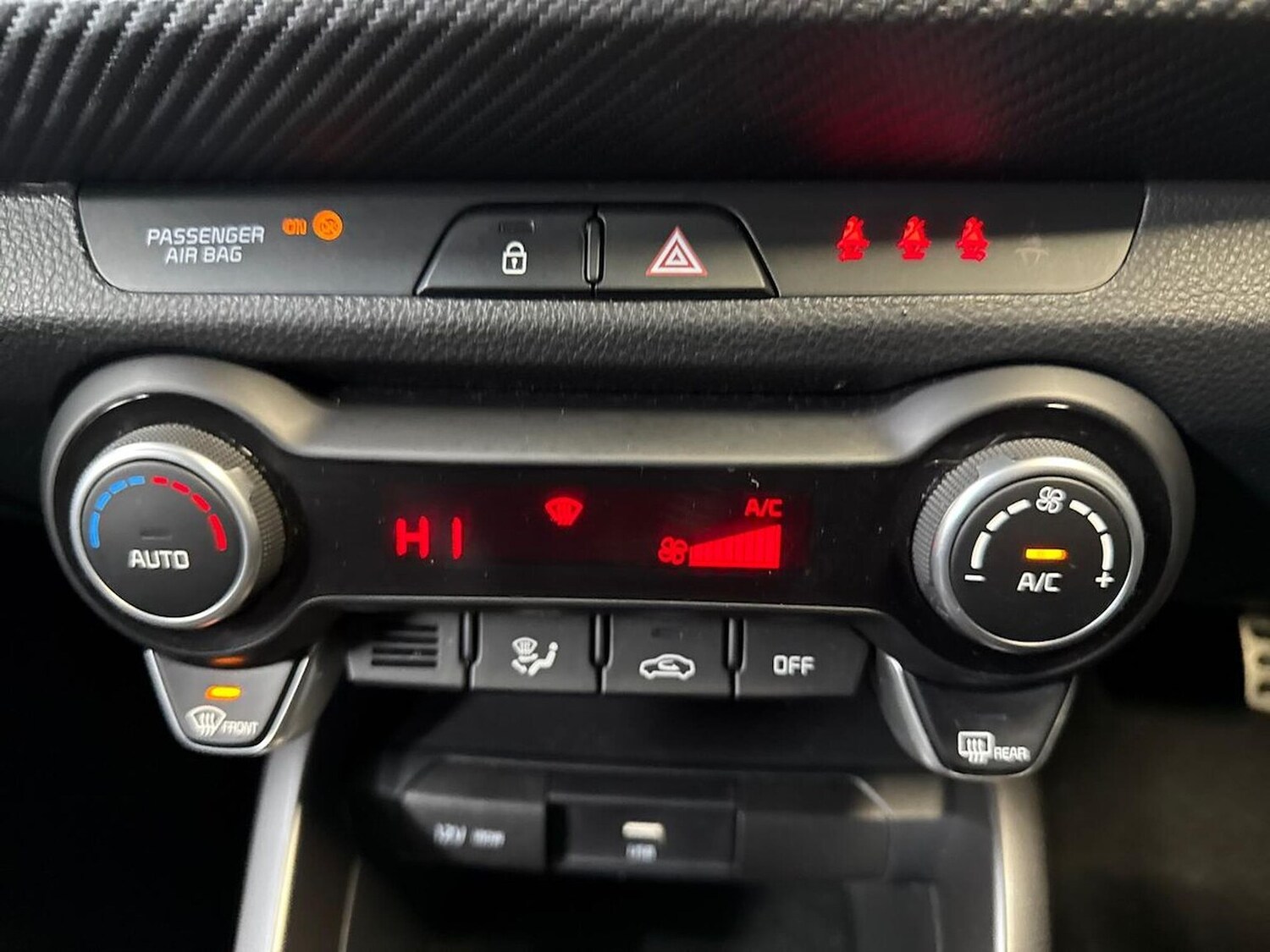 Used Kia Stonic 2021 for sale - 77488034: Photo 22