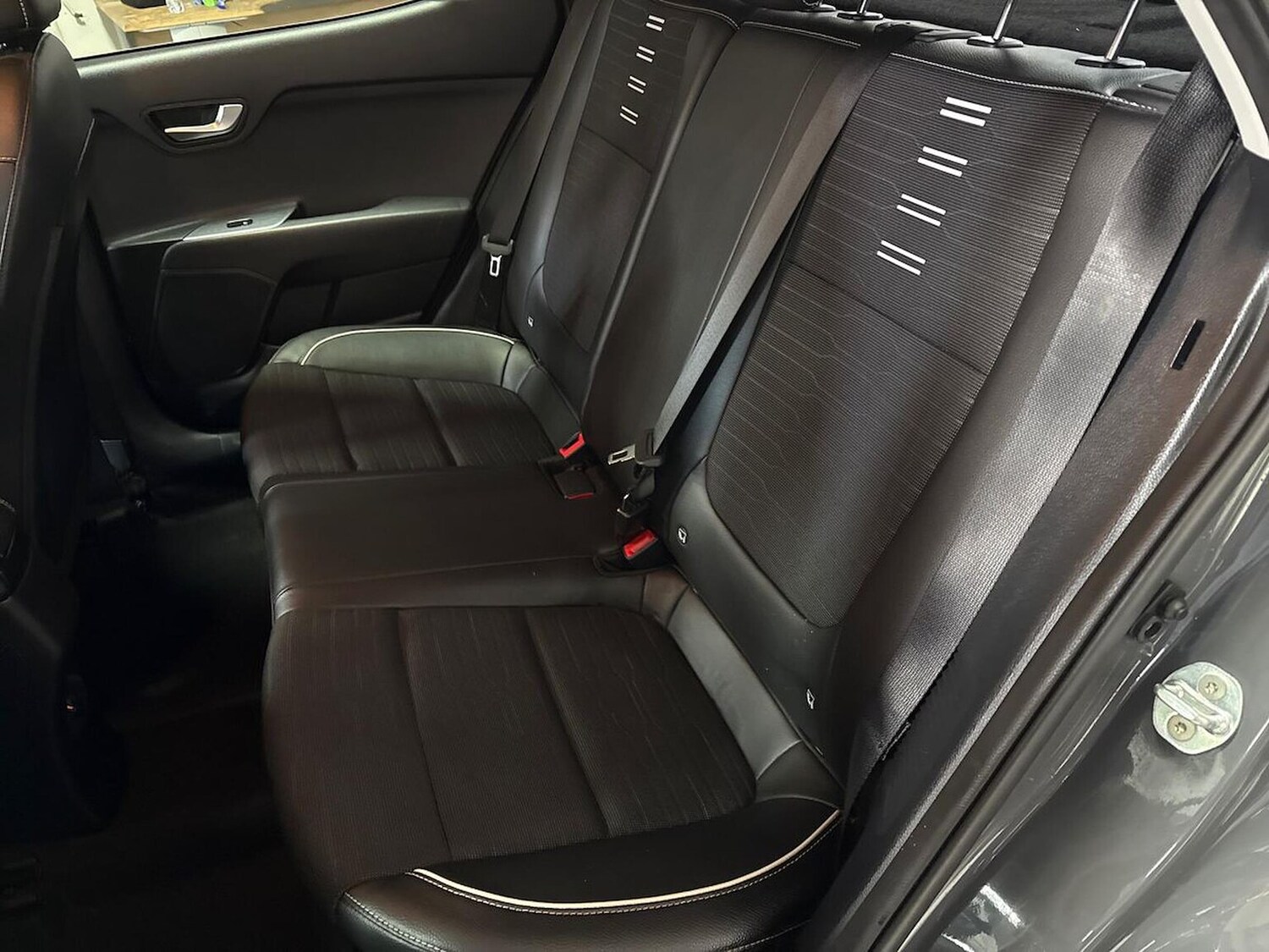 Used Kia Stonic 2022 for sale - 77488063: Photo 16