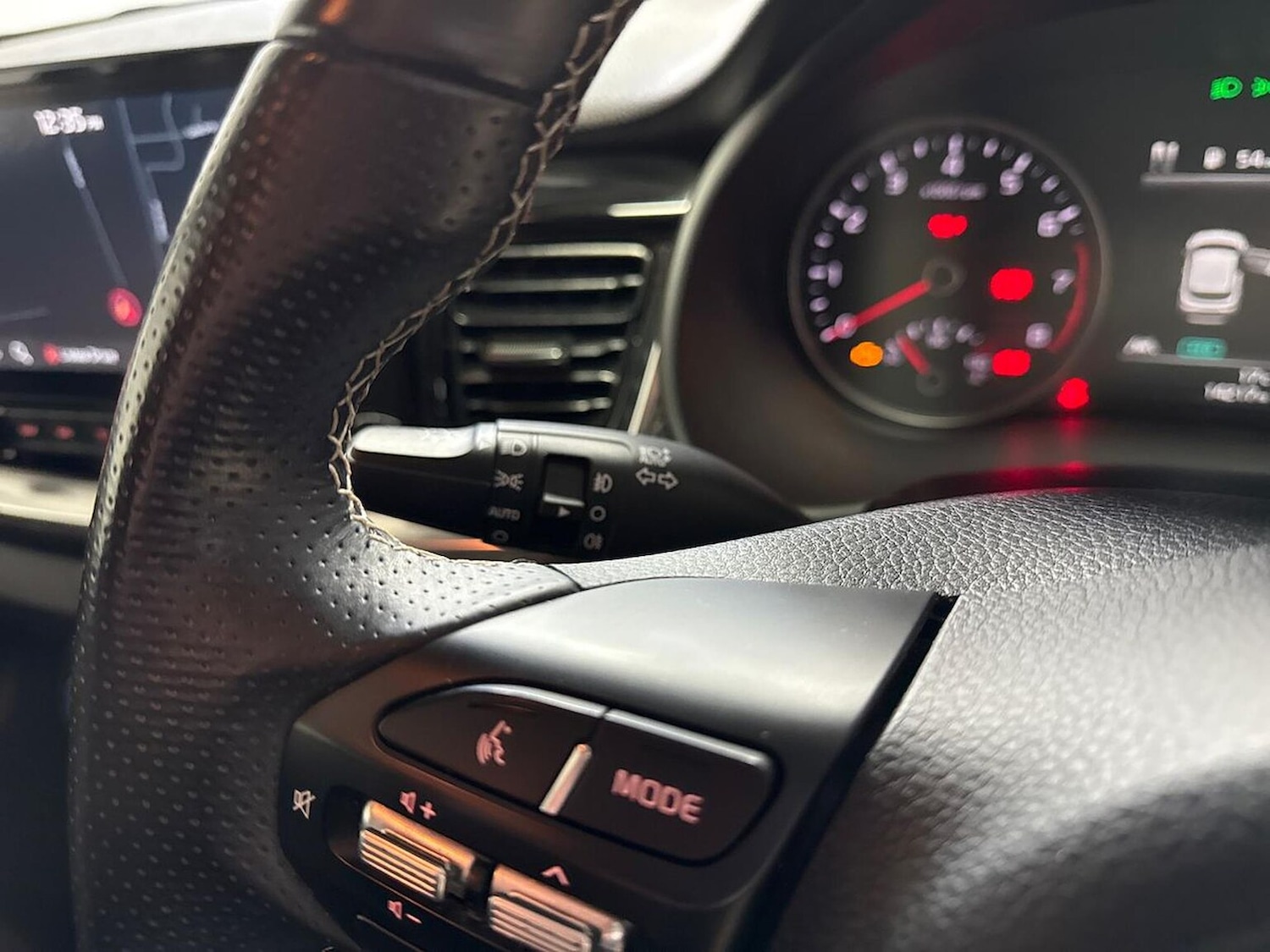 Used Kia Stonic 2022 for sale - 77488063: Photo 27