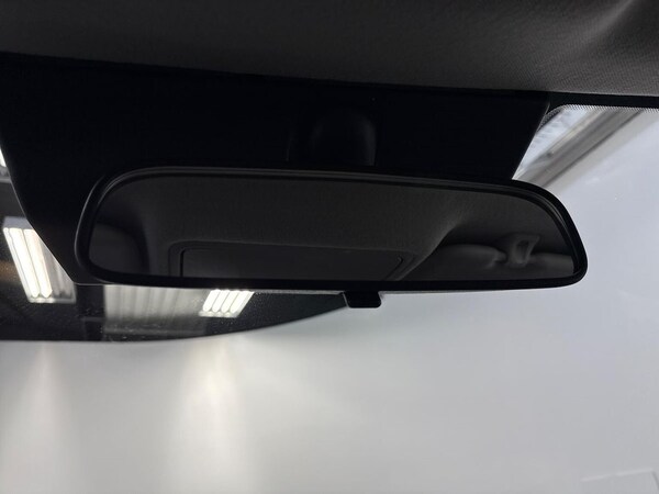Used Kia Stonic 2024 for sale - 76232751: Photo 14