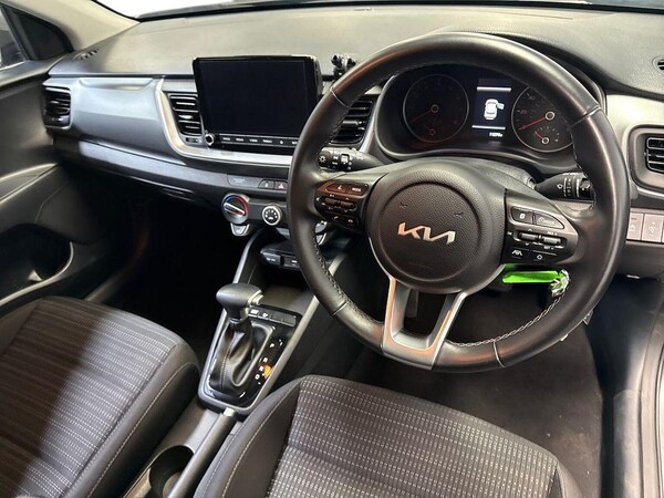 Used Kia Stonic 2024 for sale - 76232751: Photo 15