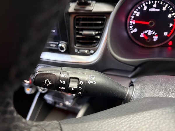 Used Kia Stonic 2024 for sale - 76232751: Photo 26